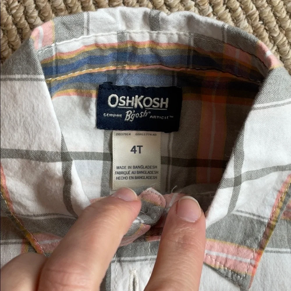 Oshkosh 4T button down short sleeve shirt